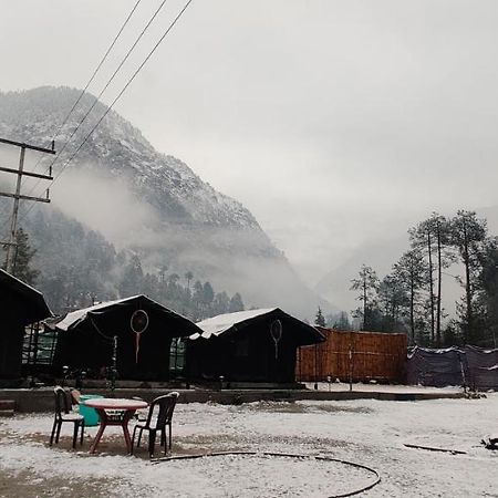 Stayhigh Camps & Cottages Касол Екстериор снимка