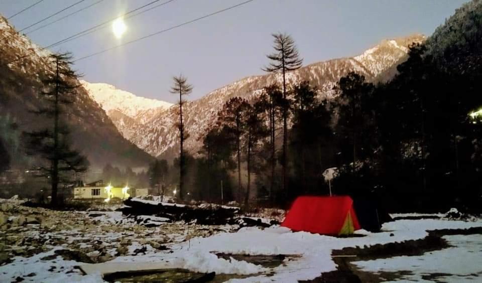 Stayhigh Camps & Cottages Касол Екстериор снимка