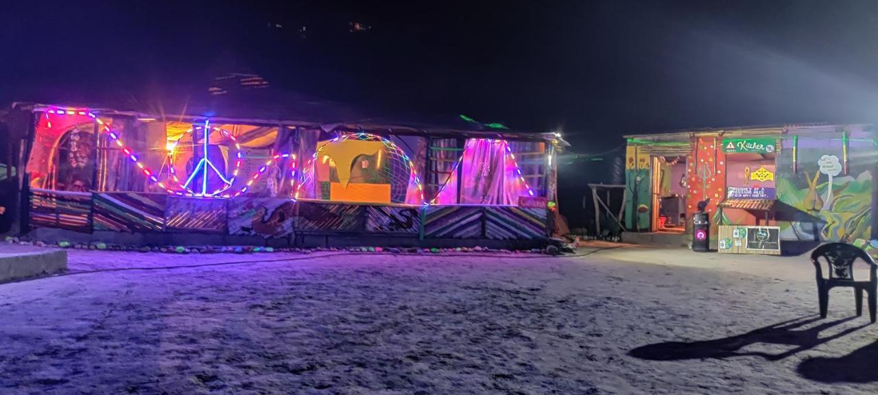 Stayhigh Camps & Cottages Касол Екстериор снимка